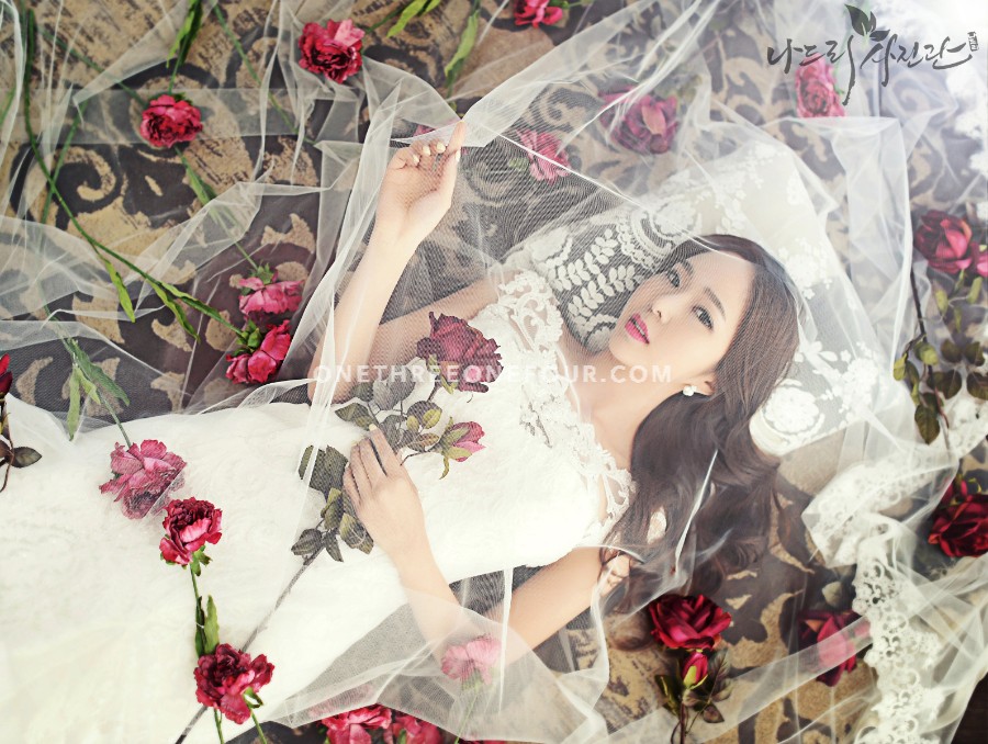Korean Studio Pre-Wedding Photography: Studio by Nadri Studio on OneThreeOneFour 29