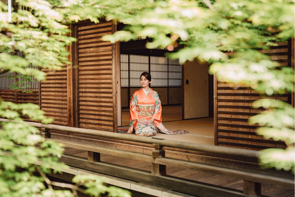 Kyoto Pre-Wedding Photoshoot with Eikando Temple, Mt Wakakusa, and Nara Deer Park by Kinosaki on OneThreeOneFour 3