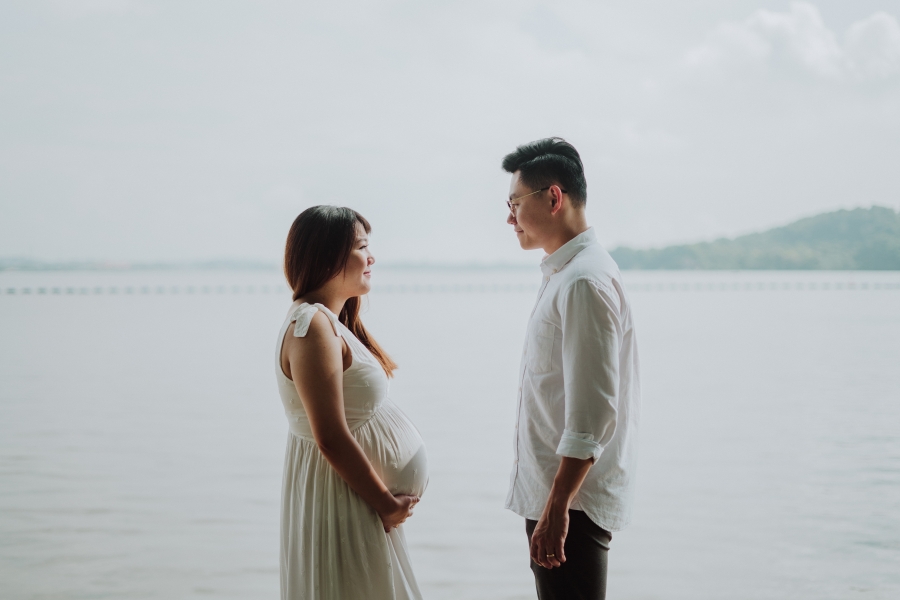 Singapore Casual Maternity Photoshoot At Coney Island by Jess on OneThreeOneFour 18