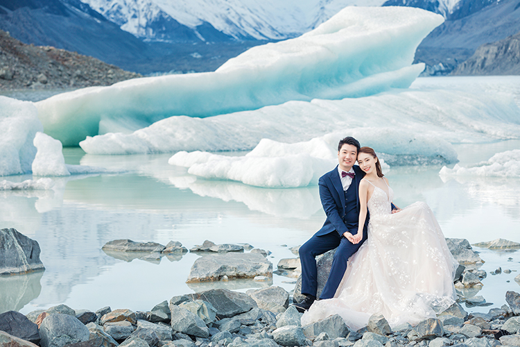 Pre-wedding photoshoot new zealand glaciers