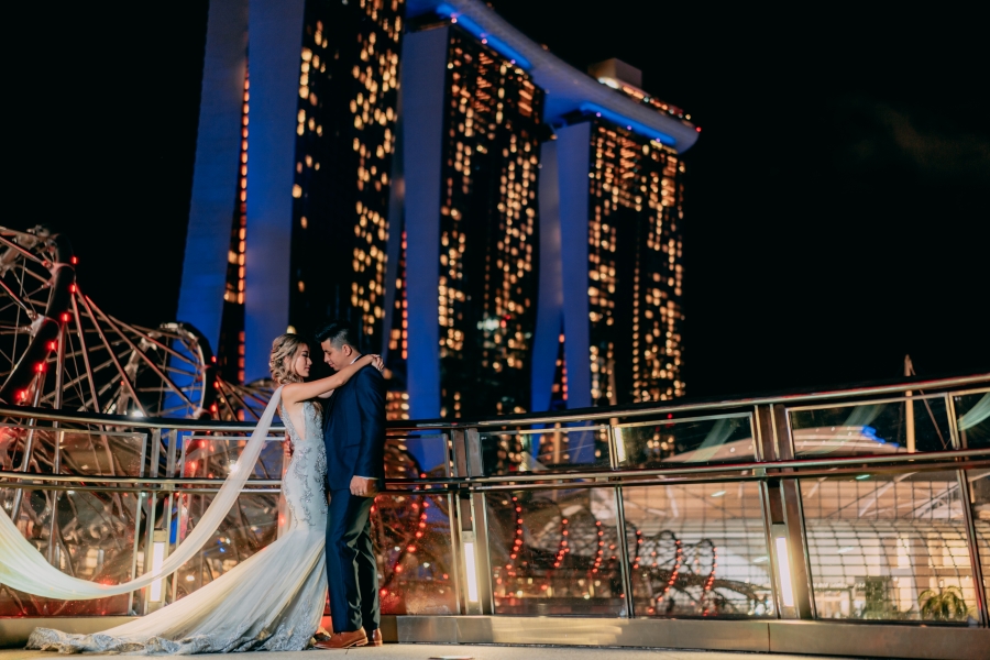 Singapore Pre-Wedding Photoshoot For Canadian Influencer Kerina Wang at Gardens By The Bay and Marina Bay Sands by Michael  on OneThreeOneFour 18