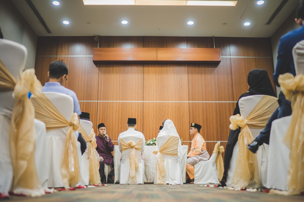 Singapore Wedding Day Photoshoot With Multi Racial Malay And Chinese Couple  by Michael  on OneThreeOneFour 17