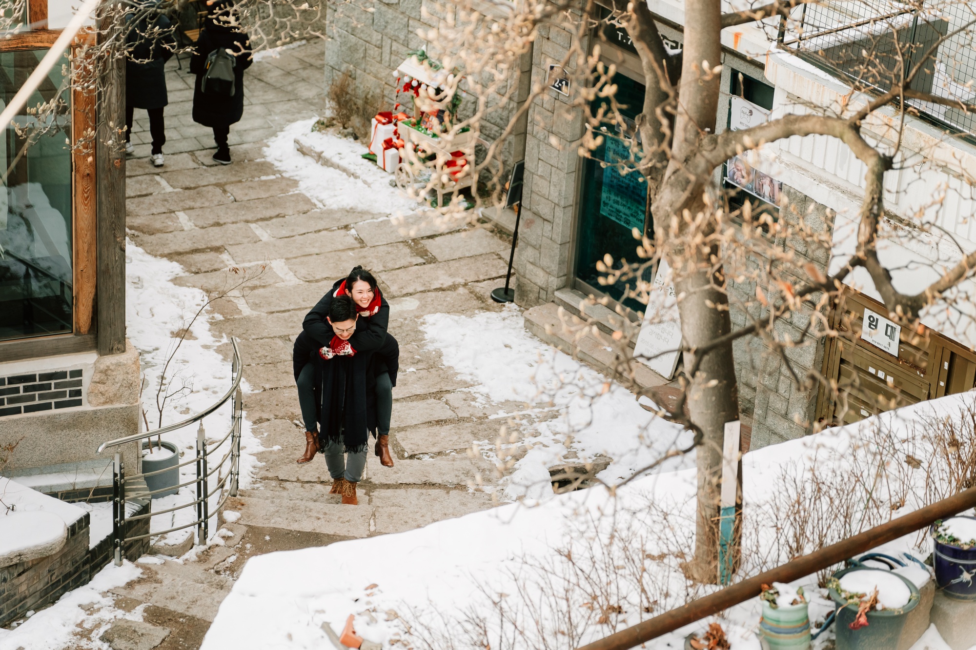 Whispers of Love in Seoul's Winter Wonderland: Snowy Pre-Wedding Extravaganza by Jungyeol on OneThreeOneFour 36