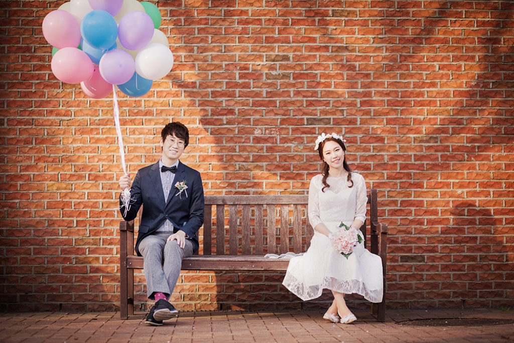 Korea Cherry Blossom Pre-Wedding Photoshoot At Seonyundo Park by Junghoon on OneThreeOneFour 5