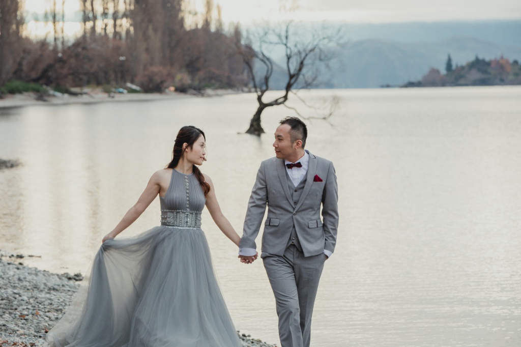 New Zealand Pre-Wedding Photoshoot At Lake Hayes, Arrowtown, Lake Wanaka And Mount Cook National Park  by Fei on OneThreeOneFour 39