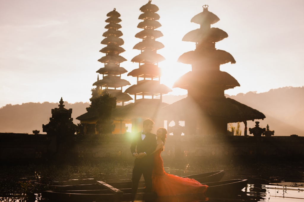 Bali Pre-Wedding Photoshoot At Lake Tamblingan And Limestone Valley At Melasti Beach  by Hendra  on OneThreeOneFour 2