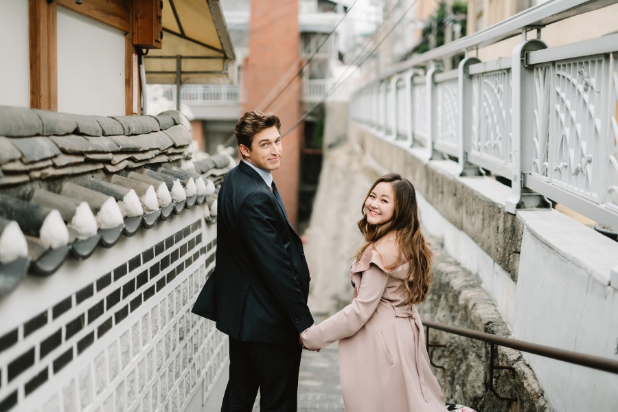 T&S: US Couple's Casual Photoshoot in Korea at National Folk Museum and Bukchon Hanok Village by Jungyeol on OneThreeOneFour 14