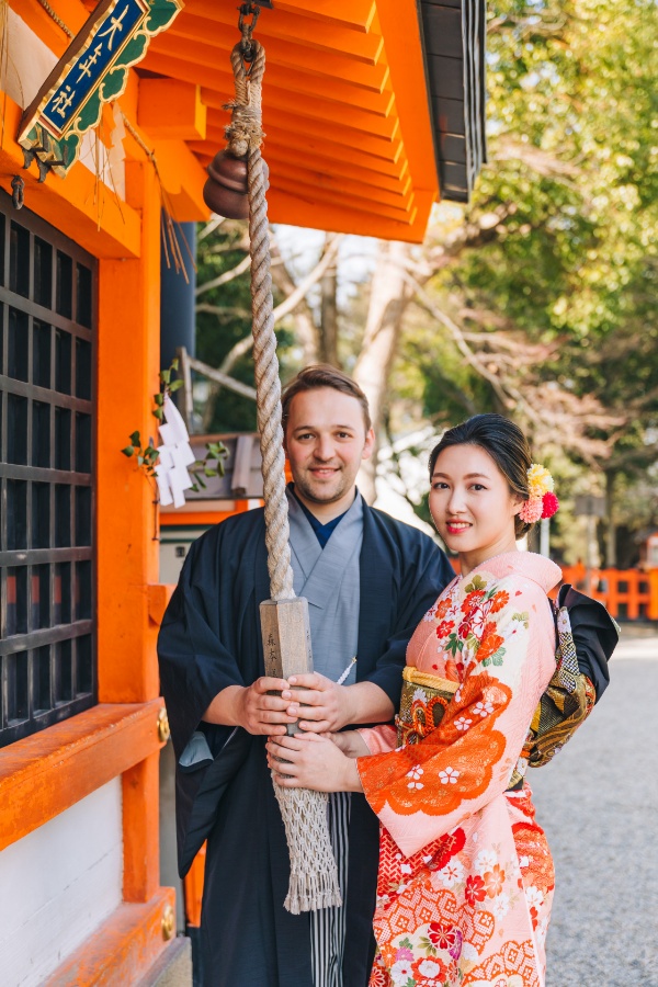 Kyoto Kimono Prewedding Photoshoot Higashiyama District Japan by Shu Hao on OneThreeOneFour 66