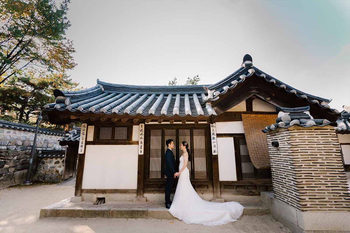 Yellow Autumn Korea Post-Wedding Photoshoot in Seoul Forest & Namsangol Hanok Village by Jungyeol on OneThreeOneFour 10