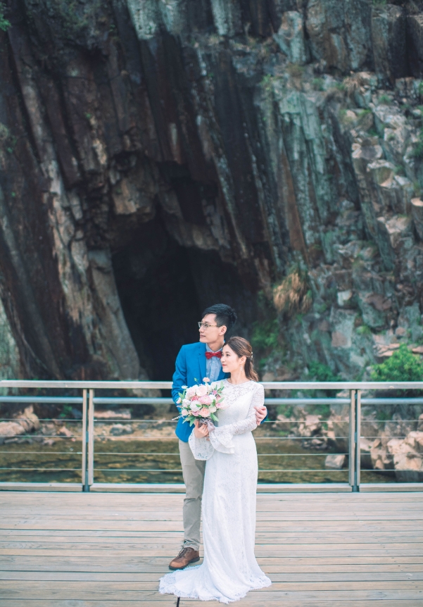 Hong Kong Outdoor Pre-Wedding Photoshoot At Highland Reservoir