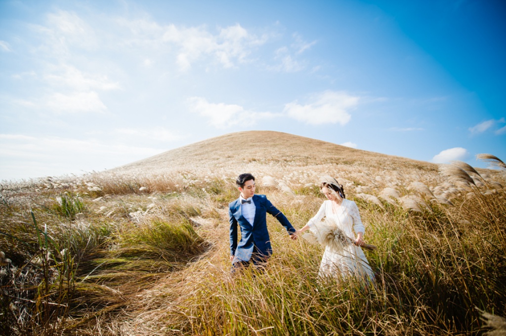 Korea Jeju Island Pre-Wedding Photoshoot With Silver Grass During Autumn  by Ray on OneThreeOneFour 1