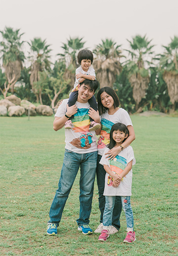 Taiwan Casual Family Photoshoot At An Animal Farm in Kaohsiung City