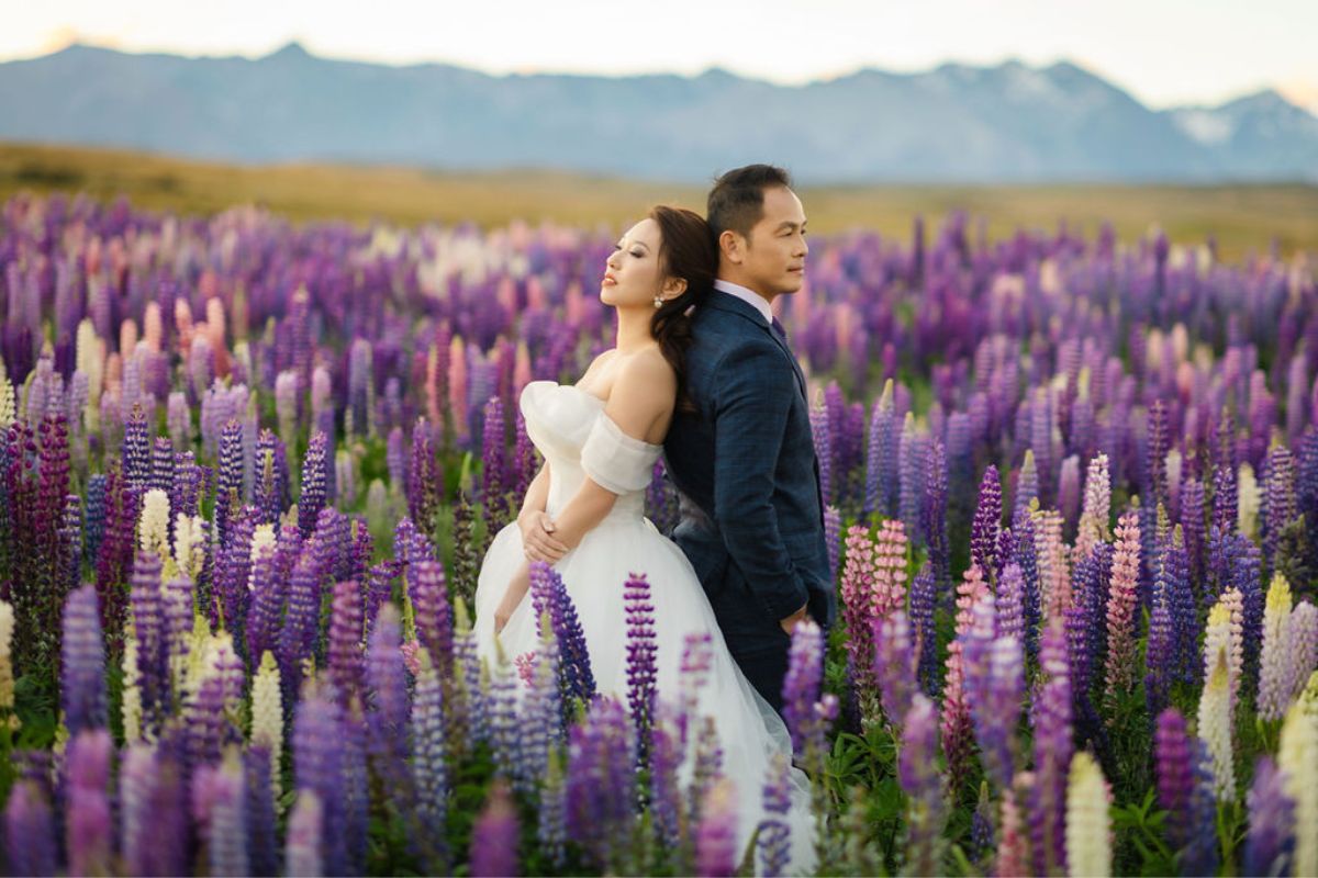 新西蘭婚纱拍攝 - 在科羅曼德峯、斯基珀斯峽谷和夏日羽扇豆的特卡波湖 by Fei on OneThreeOneFour 27