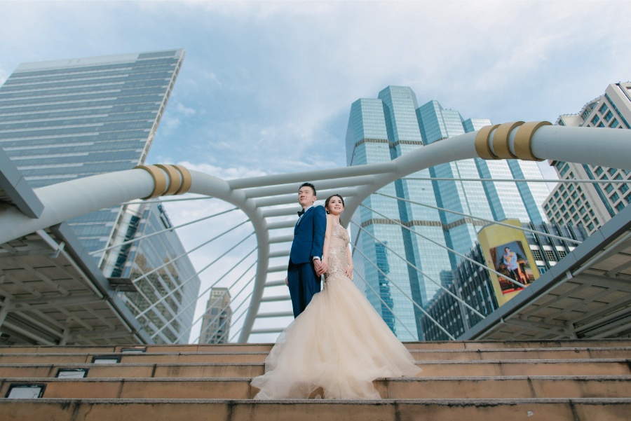 Bangkok Chong Nonsi and Chinatown Prewedding Photoshoot in Thailand by Sahrit on OneThreeOneFour 27
