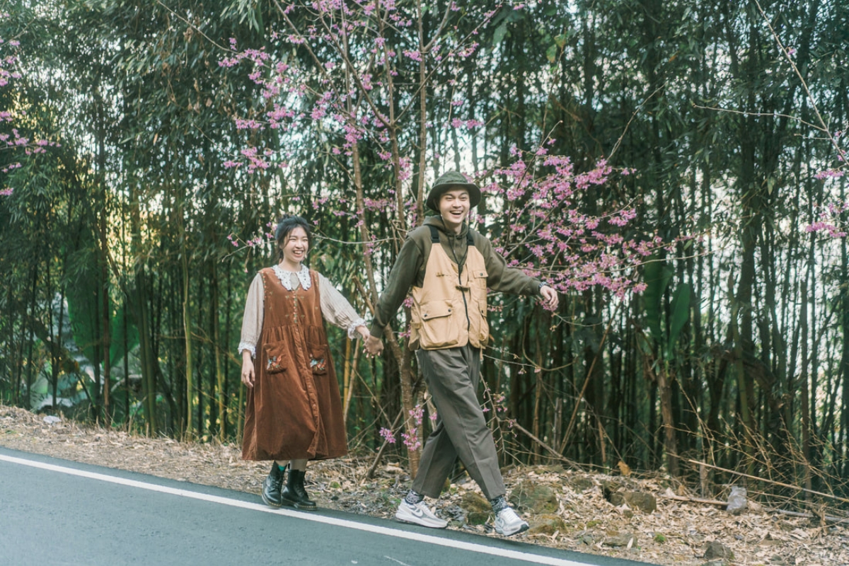 Taiwan Pre-Wedding Photoshoot Countryside Forest Misty Bridges by  on OneThreeOneFour 6