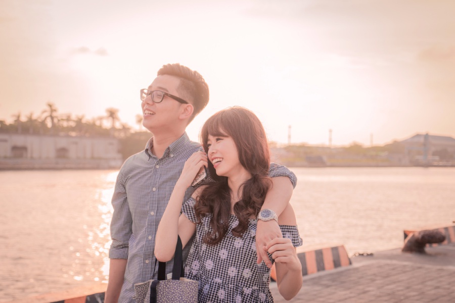 Taiwan Casual Couple Photoshoot At The Harbour And Shopping Street  by Star  on OneThreeOneFour 5