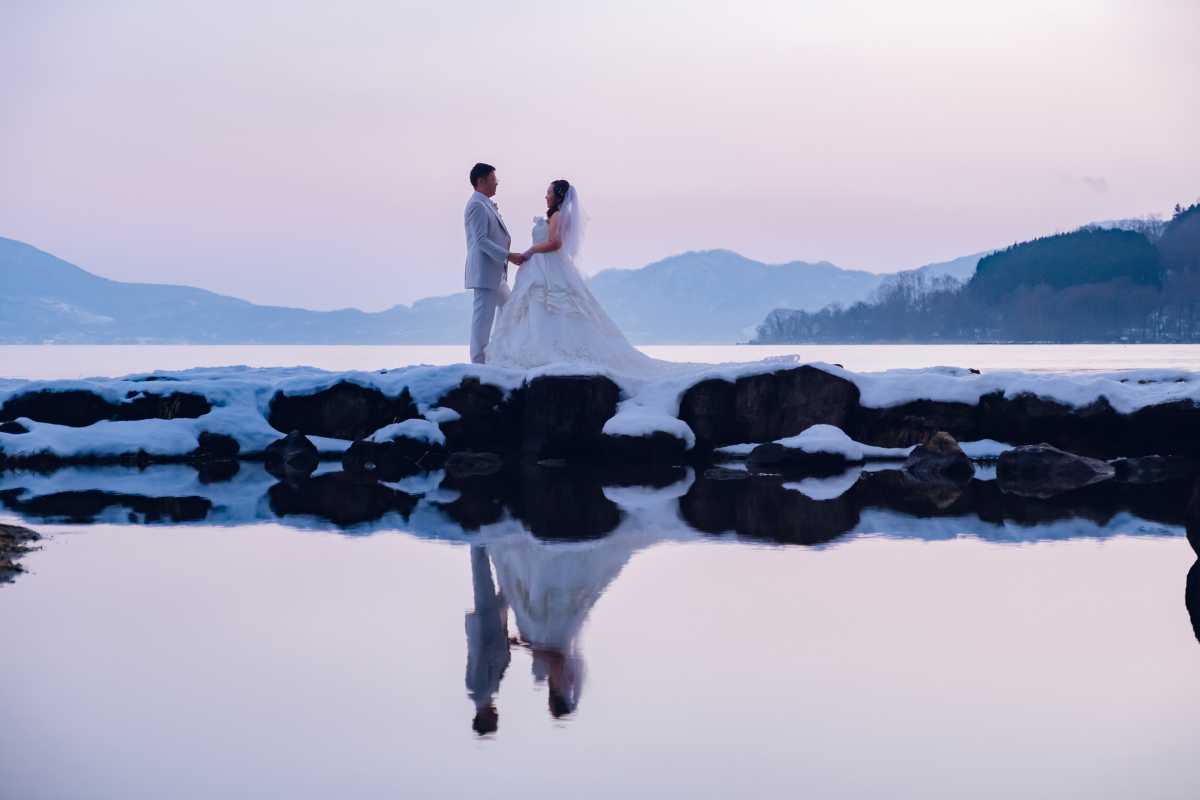 北海道婚前拍攝，包括洞爺湖、希爾頓尼塞高度假村和冬季穿和服在狩武頭神社進行拍攝 by Kuma on OneThreeOneFour 26