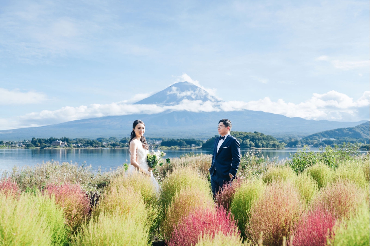 Tokyo Pre-Wedding Photoshoot with Asakusa Temple, Chureito Pagoda, Oishi Park, and Shibuya. by Dahe on OneThreeOneFour 9