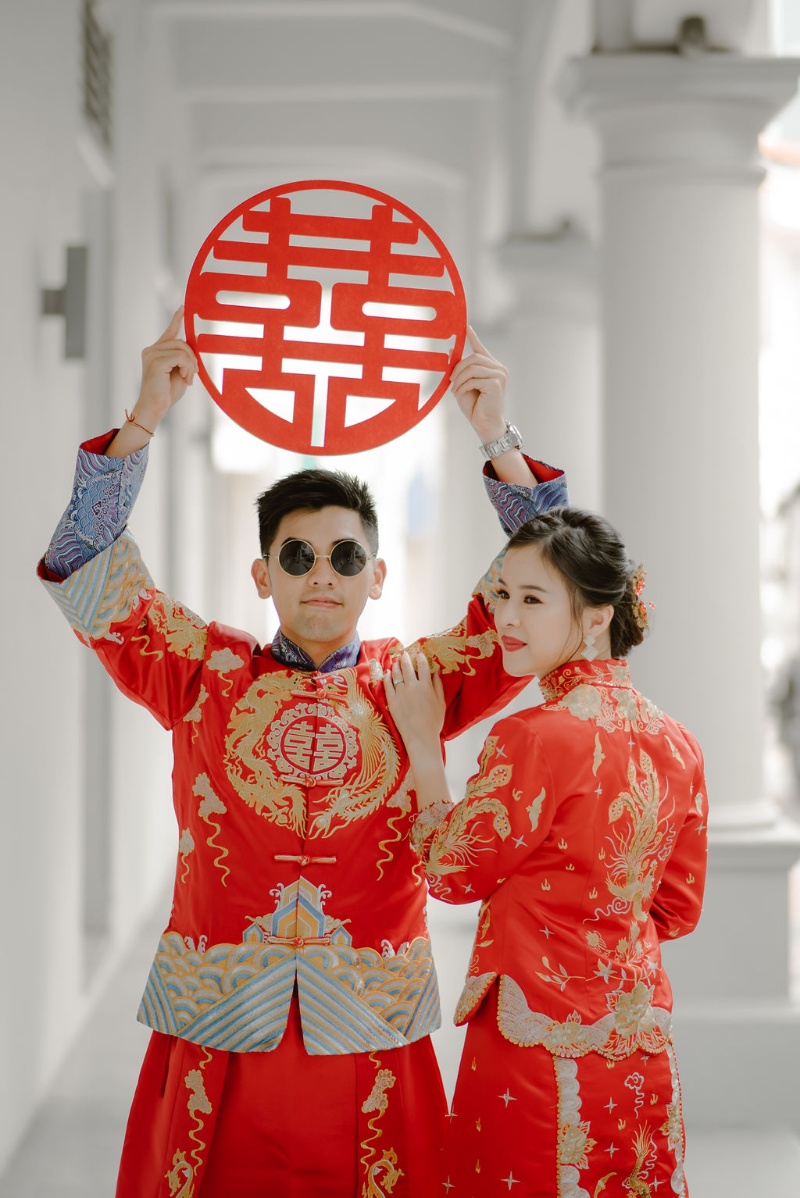 M&C: Singapore Outdoor Pre-wedding in traditional wedding outfit by Samantha on OneThreeOneFour 22