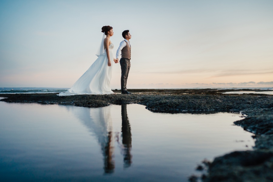 R&A: Fairytale Sunset Pre-wedding Photoshoot in Bali by Hendra on OneThreeOneFour 32