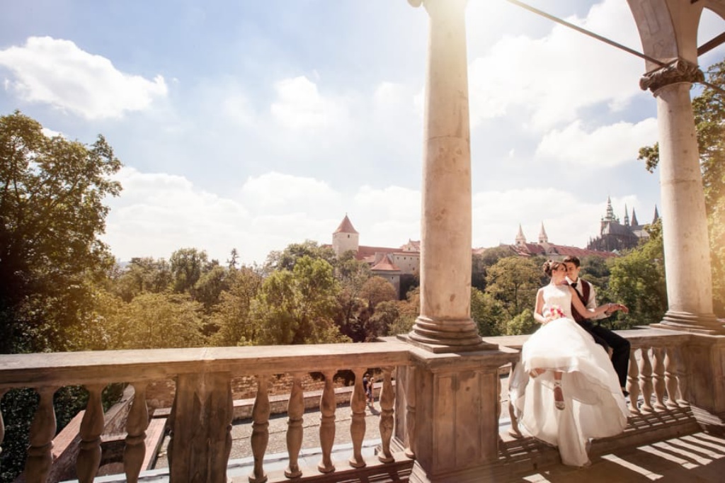 Prague Elopement Wedding At Spanish Synagogue And Charles Bridge  by Roman  on OneThreeOneFour 4