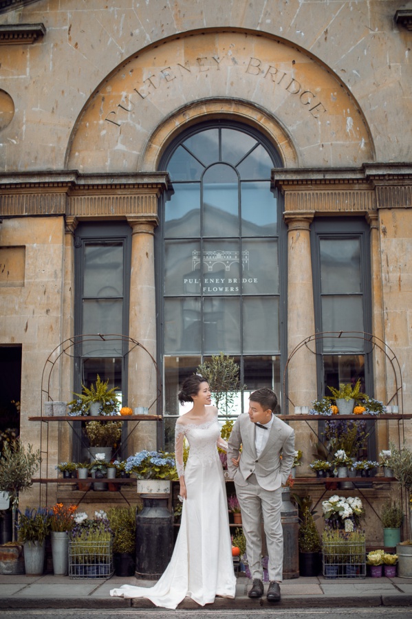 London Pre-Wedding Photoshoot At Bath Abbey And Pulteney Bridge  by Dom  on OneThreeOneFour 7