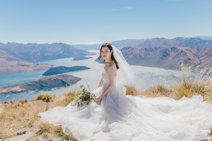 N&J: New Zealand Pre-wedding Photoshoot at Coromandel Peak and Lake Wanaka by Fei on OneThreeOneFour 2