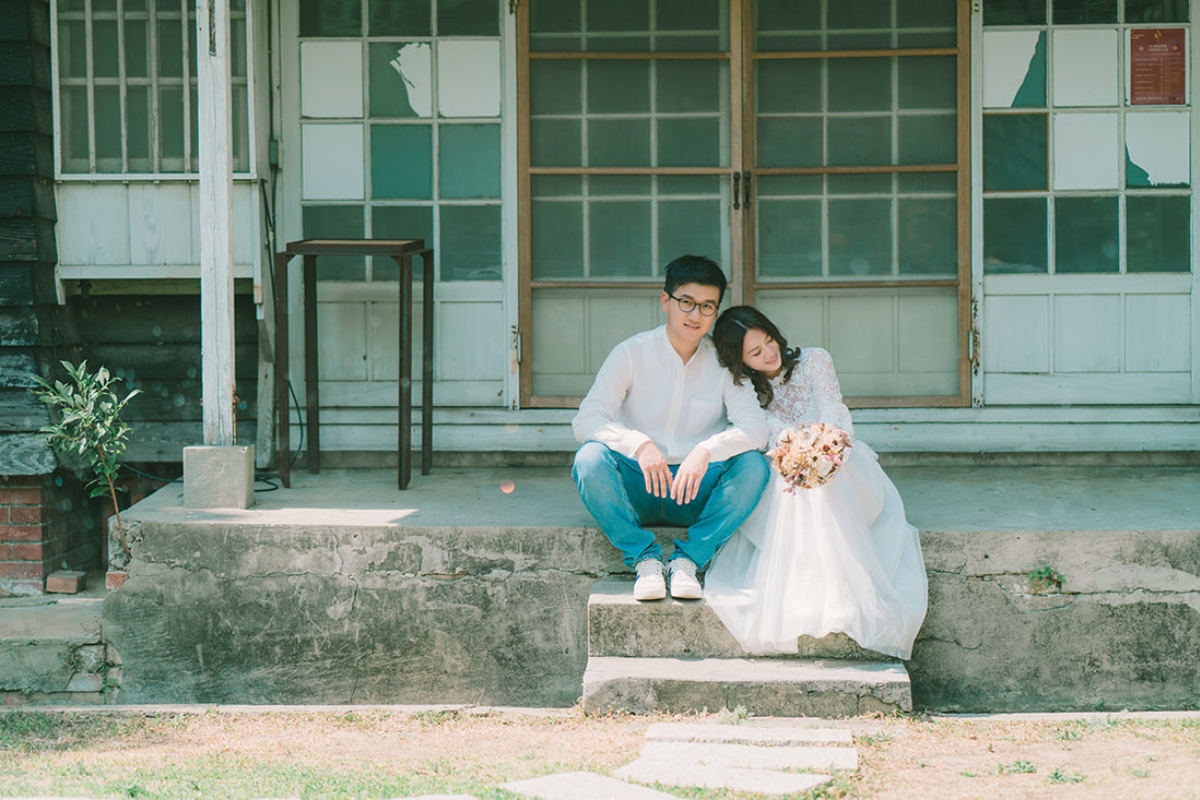 Taiwan Pre-Wedding Photoshoot Local Neighbourhood Street Garden Beach by  on OneThreeOneFour 9