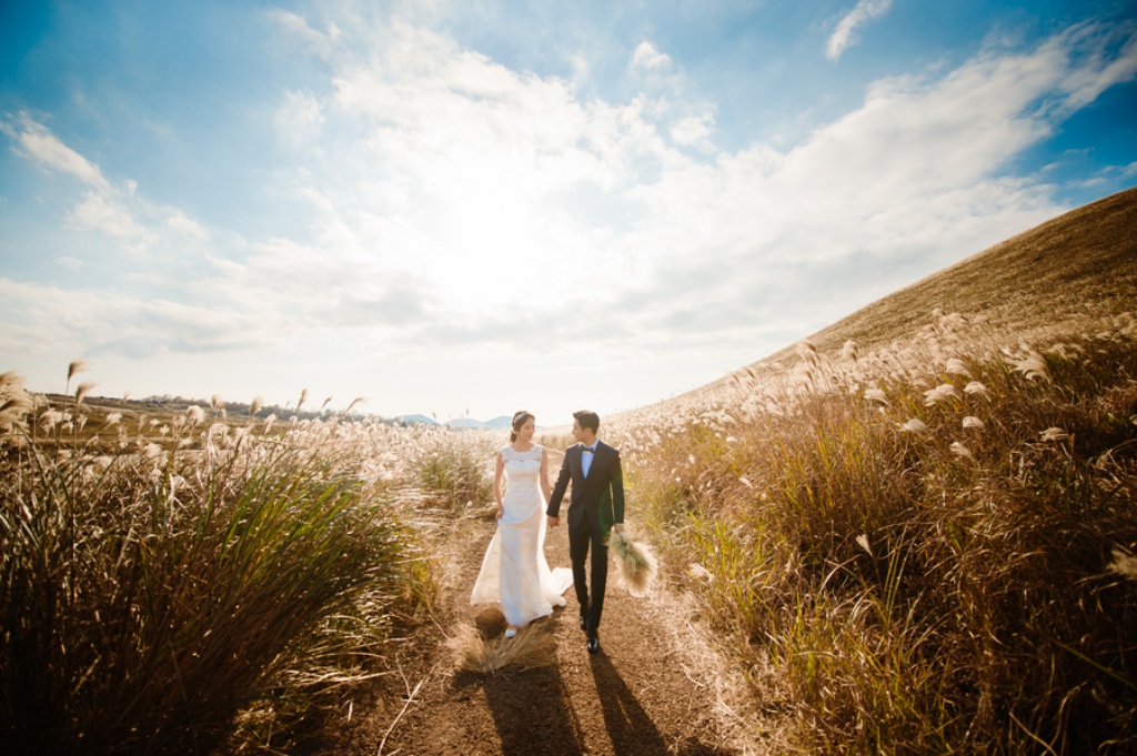 Korea Jeju Island Pre-Wedding Photoshoot With Silver Grass During Autumn  by Ray on OneThreeOneFour 12