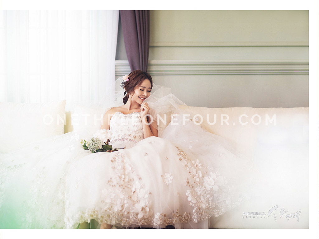 Korean Wedding Photos: Indoor Set by SUM Studio on OneThreeOneFour 17