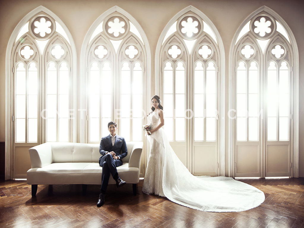 White | Korean Pre-wedding Photography by Pium Studio on OneThreeOneFour 1