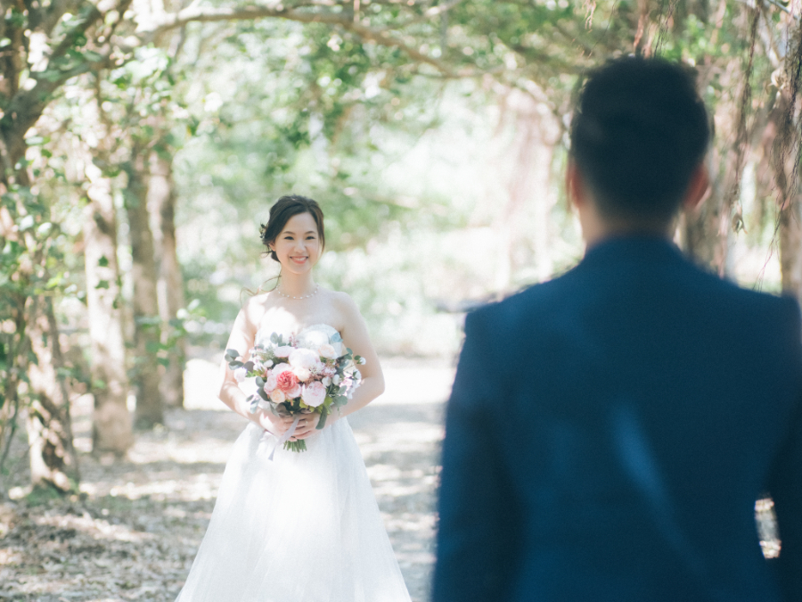 Hong Kong Outdoor Pre-Wedding Photoshoot At Nam Sang Wai by Paul on OneThreeOneFour 3