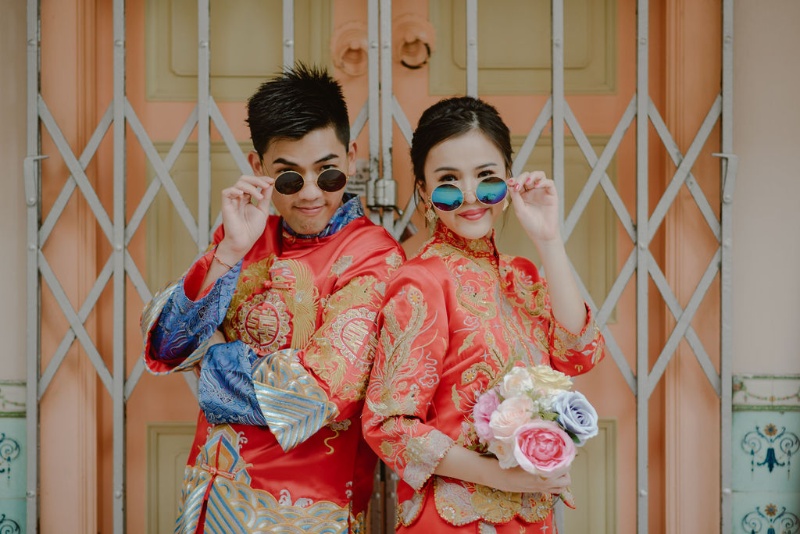 M&C: Singapore Outdoor Pre-wedding in traditional wedding outfit by Samantha on OneThreeOneFour 5