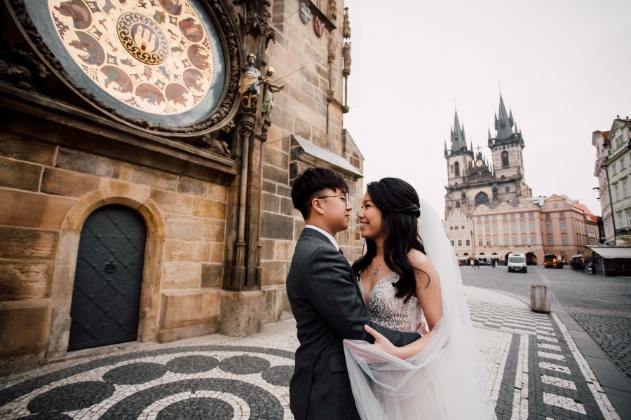 J&J: Prague Pre-wedding Photoshoot by Nika on OneThreeOneFour 2