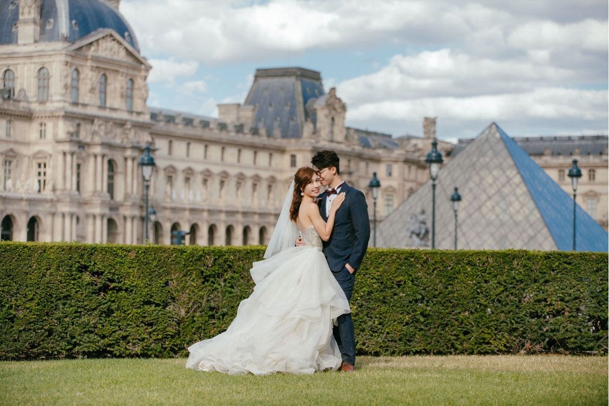 Paris Pre-Wedding Photoshoot with Avenue de Camoens, Port Debily, Bir Hakeim, Tuileries Garden, Louvre Pyramid, Palais Royal, and a Parisian Cafe. by Arnel on OneThreeOneFour 10