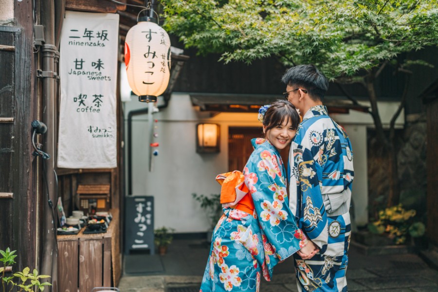 K: Autumn kimono pre-wedding in Kyoto, Higashiyama District by Shu Hao on OneThreeOneFour 20