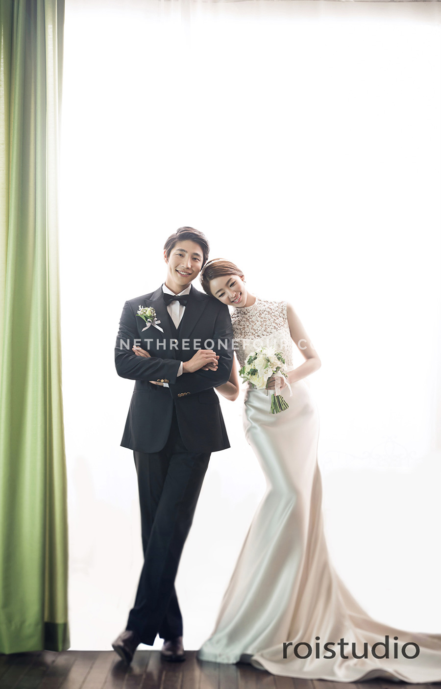 Korean Wedding Studio Photography: Modern Chic Set & Hanbok by Roi Studio on OneThreeOneFour 15
