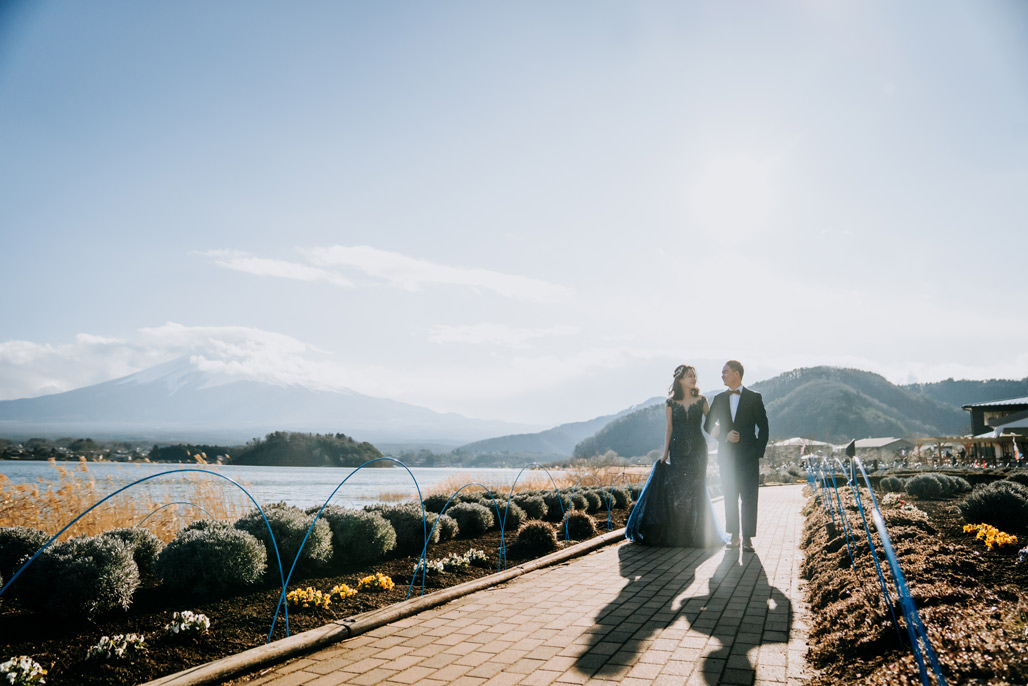 Tokyo Shibuya and Mt Fuji Pre-wedding Photography in Japan by Ghita on OneThreeOneFour 31
