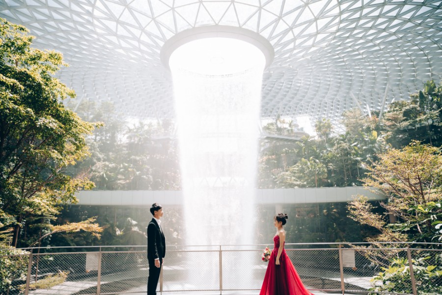 F&N: Cutest couple pre-wedding at Jurong Lake, Gardens by the Bay & Jewel by Grace on OneThreeOneFour 35