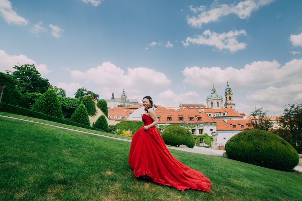 Prague Pre-Wedding Photoshoot At Old Town Square, Vrtba Garden And St. Vitus Cathedral  by Nika  on OneThreeOneFour 19