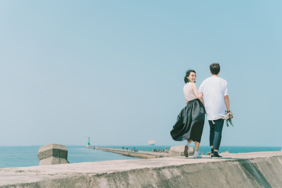 Taiwan Casual Couple Photoshoot At The Beach  by Star  on OneThreeOneFour 3