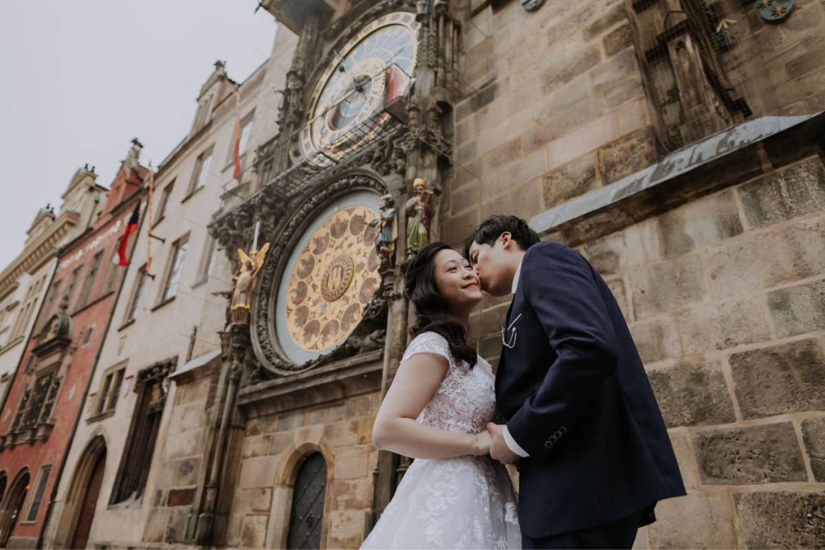 Prague prewedding photoshoot at Astronomical Clock, Old Town Square, Charles Bridge And Petrin Park by Nika on OneThreeOneFour 19