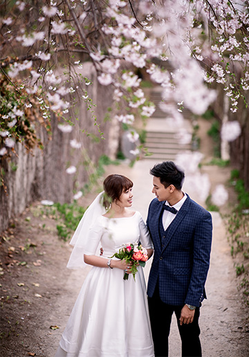 Korea Pre-Wedding Photoshoot At Seonyudo Park and Yeonnam-Dong