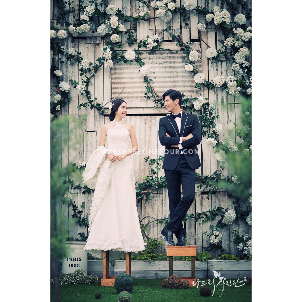 Korean Studio Pre-Wedding Photography: Studio by Nadri Studio on OneThreeOneFour 38