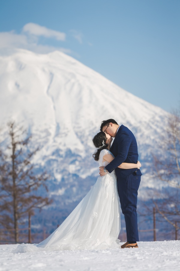Niseko Hokakido Snow Winter Pre-Wedding Photography by Kuma on OneThreeOneFour 11