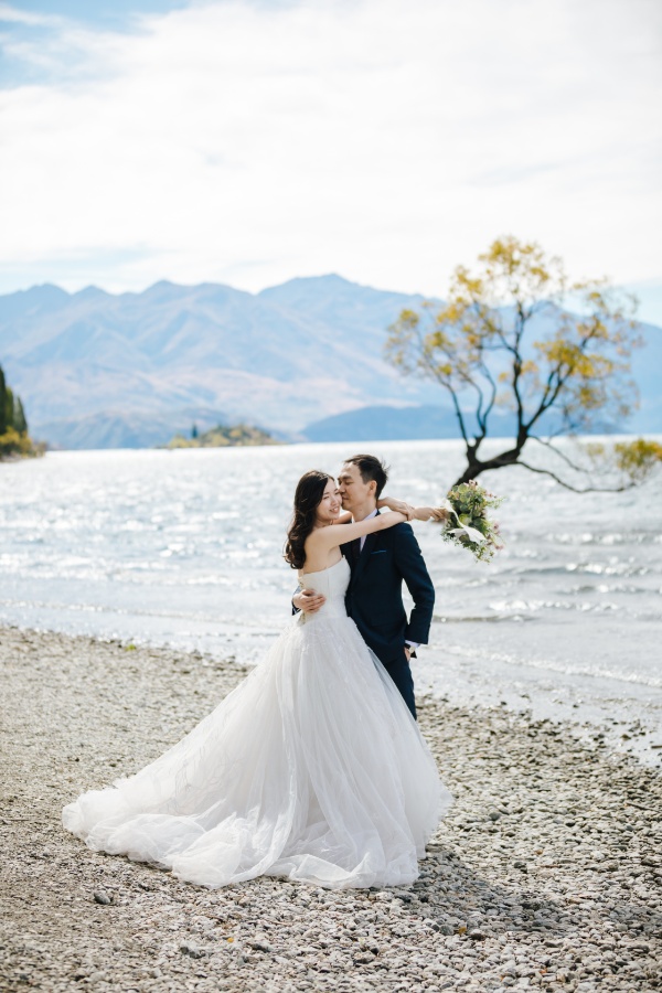 N&J: New Zealand Pre-wedding Photoshoot at Coromandel Peak and Lake Wanaka by Fei on OneThreeOneFour 13