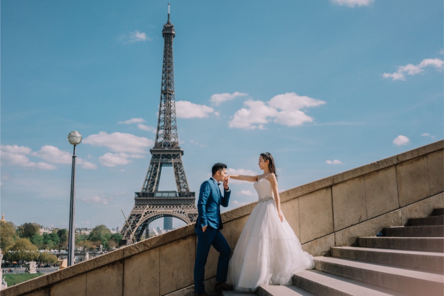 Paris Eiffel Tower and the Louvre Prewedding Photoshoot in France by Vin on OneThreeOneFour 4