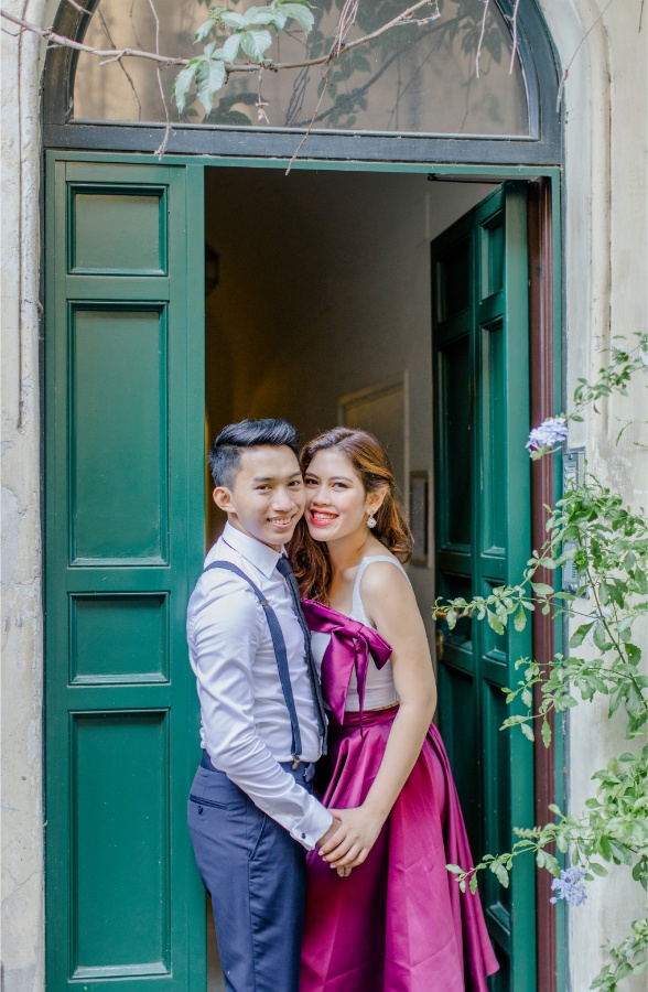 Italy Rome Colosseum Prewedding Photoshoot with Trevi Fountain  by Katie on OneThreeOneFour 42
