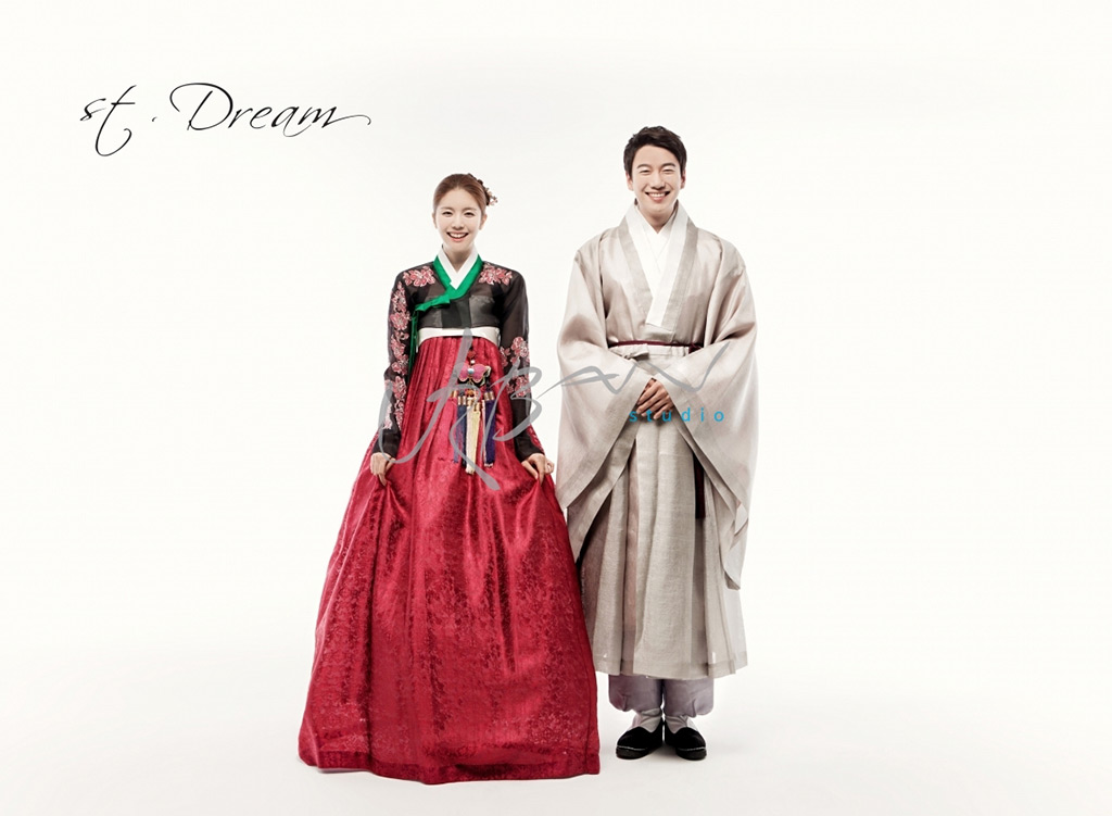 Korean Wedding Photos: Hanbok Collection by Urban Studio on OneThreeOneFour 1