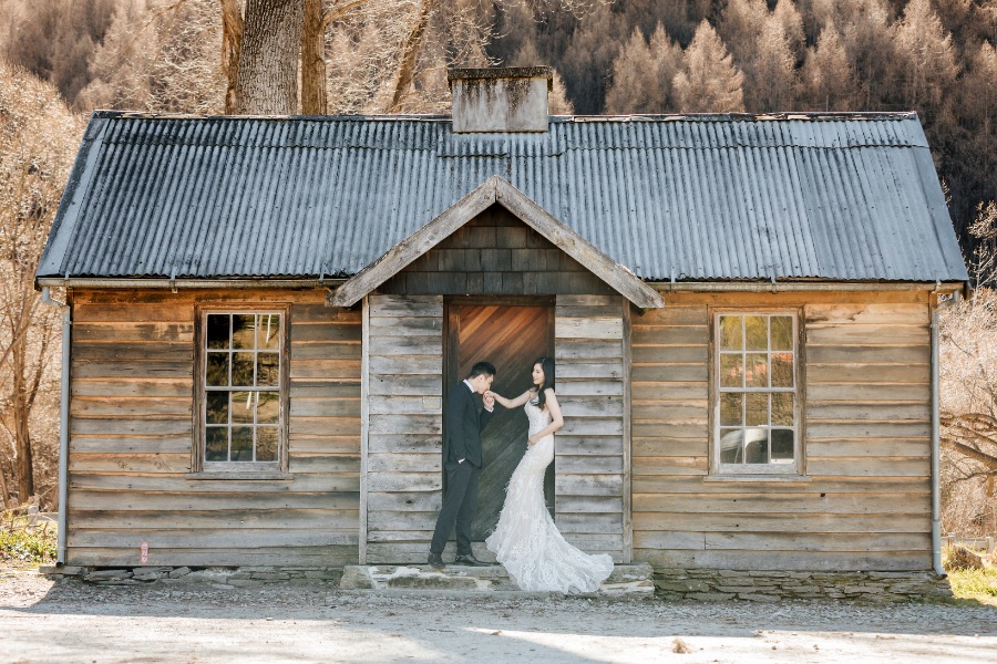 Romantic helicopter outdoor prewedding photoshoot in New Zealand by Fei on OneThreeOneFour 19